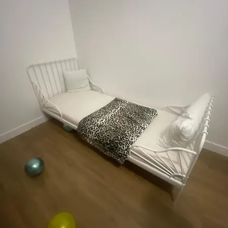 Adil Séjour chez l'habitant Massy (Essonne)